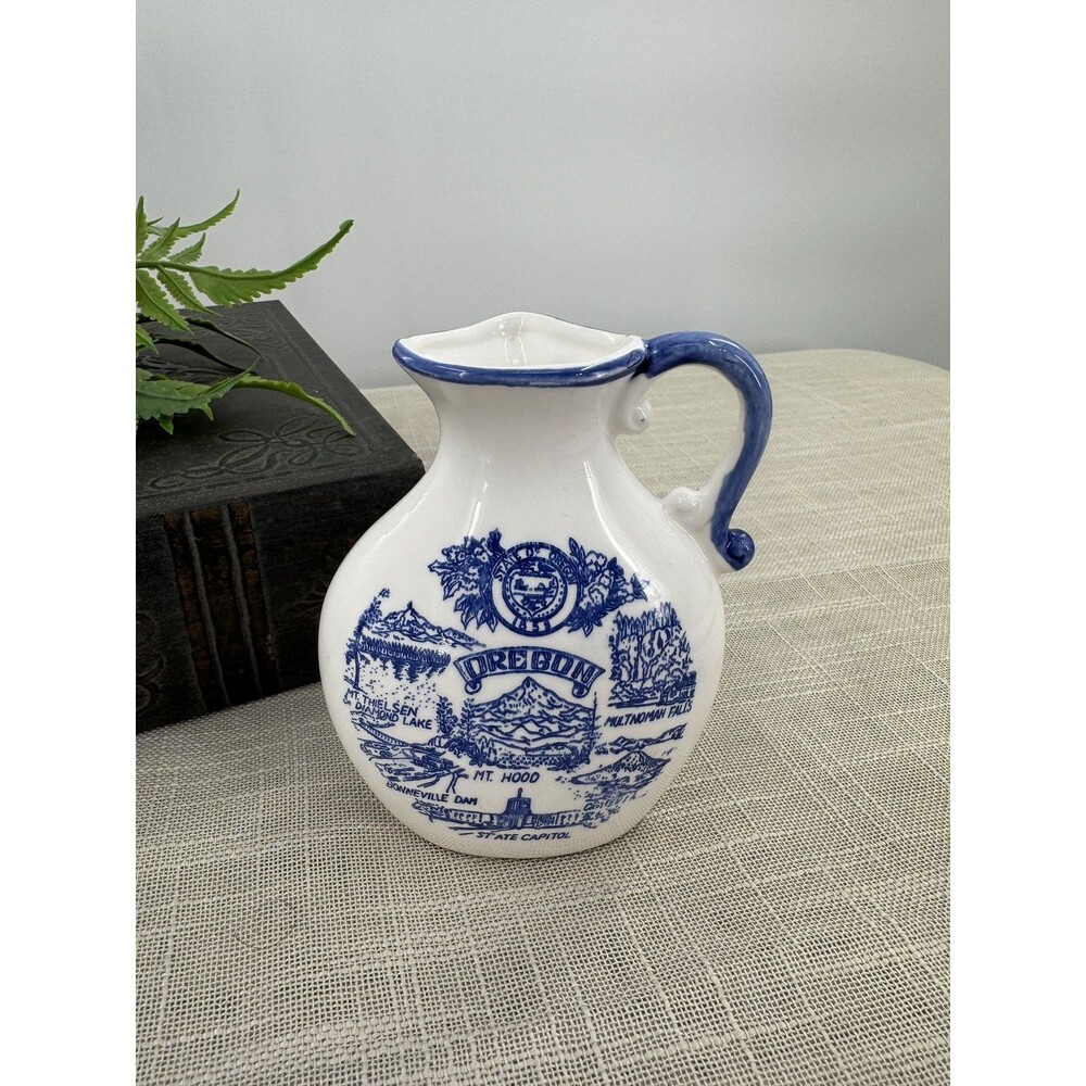 Vintage Blue & White Ceramic Left Handed Southpaw Pitcher Oregon Dutch Windmill - Picture 3 of 11